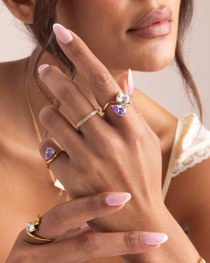 Pia-ring med födelsesten